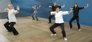 Démonstration de Qi Gong au gymnase Maurice Cucot de Pontcharra